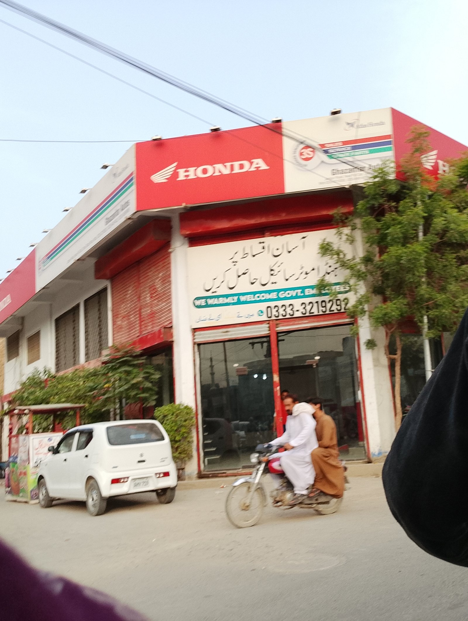 Honda motorcycle shorem